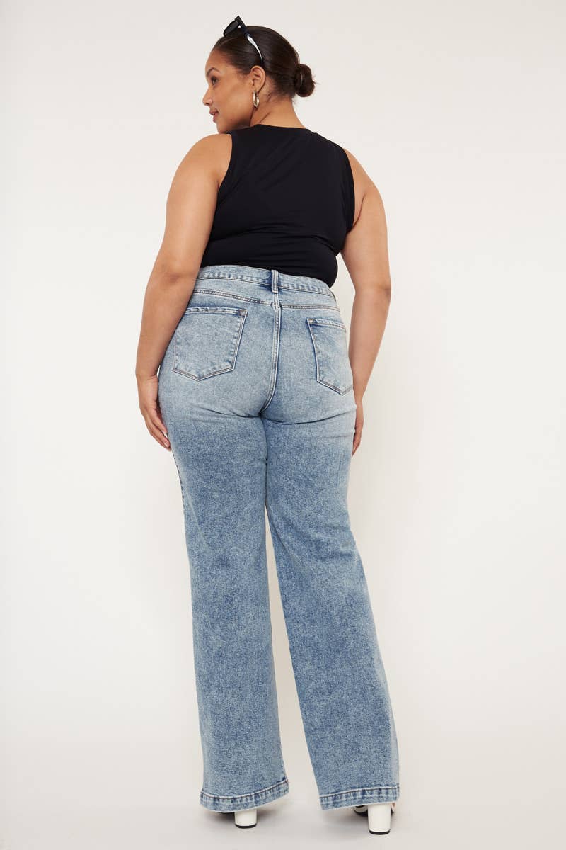 Allison Ultra High Rise 90's Flare Kancan Jeans | SZ 16W-22W