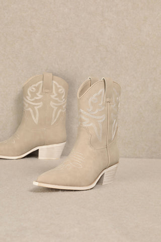 Midwest Claire Contrast Trim Booties