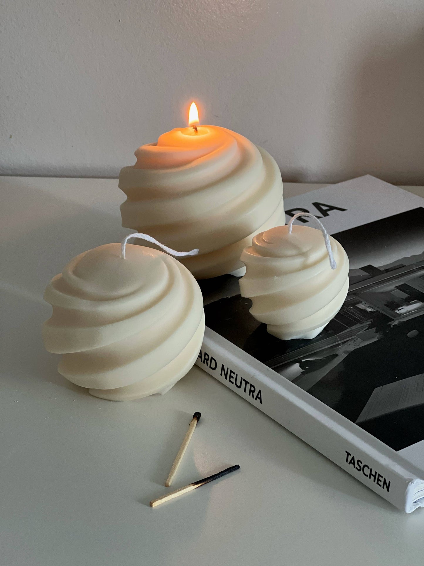 Twisted Sphere Candle/Medium