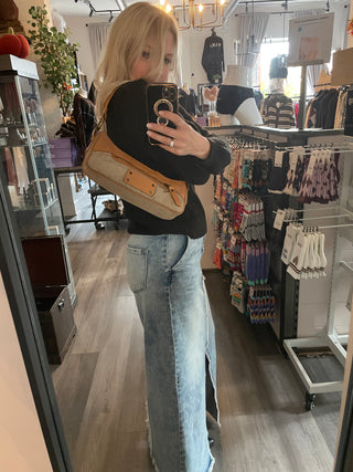 Bur•erry Shoulder Bag