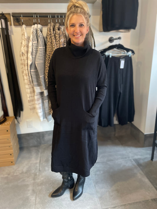 Cozy Chic Maxi Sweater Dress in Black & Grey