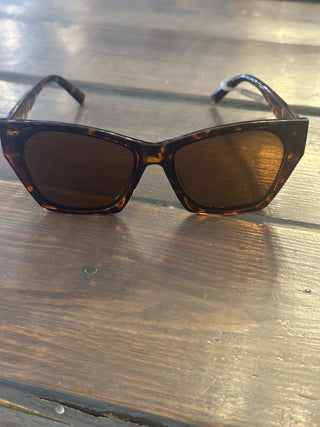 Geometric Cat Eye Sunglasses - Classic Tortoishell