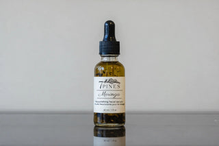 Nourishing Anti-Aging Facial Serum with Moringa