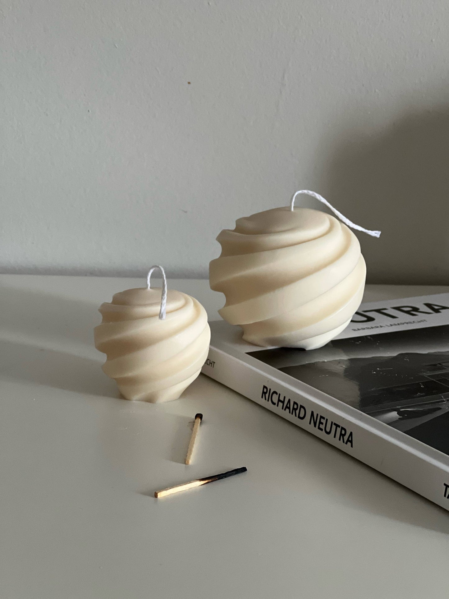 Twisted Sphere Candle/Large