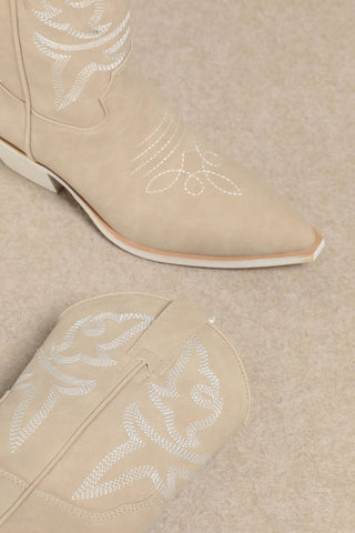 Midwest Claire Contrast Trim Booties