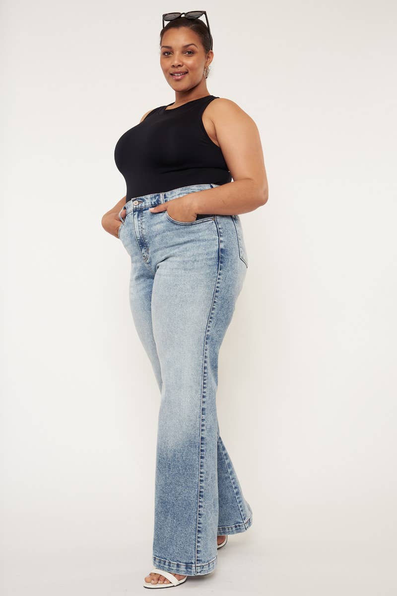 Allison Ultra High Rise 90's Flare Kancan Jeans | SZ 16W-22W