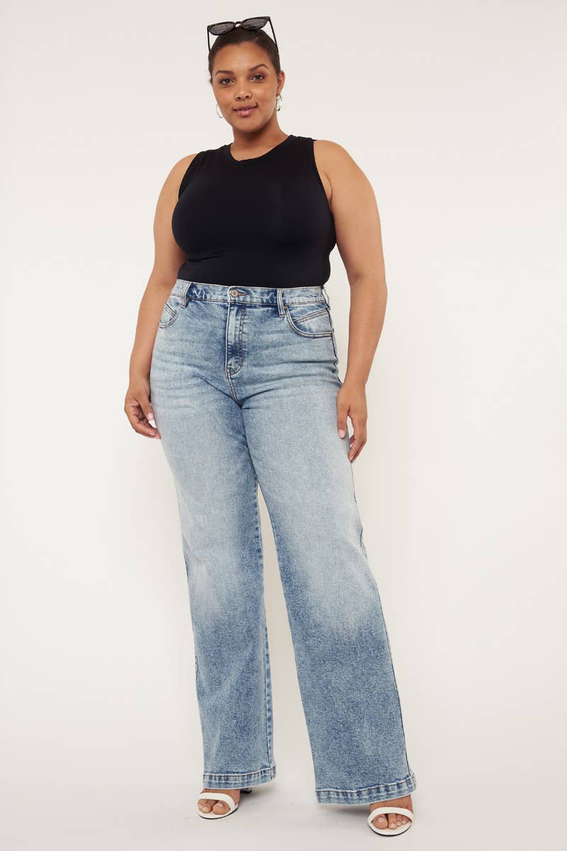 Allison Ultra High Rise 90's Flare Kancan Jeans | SZ 16W-22W